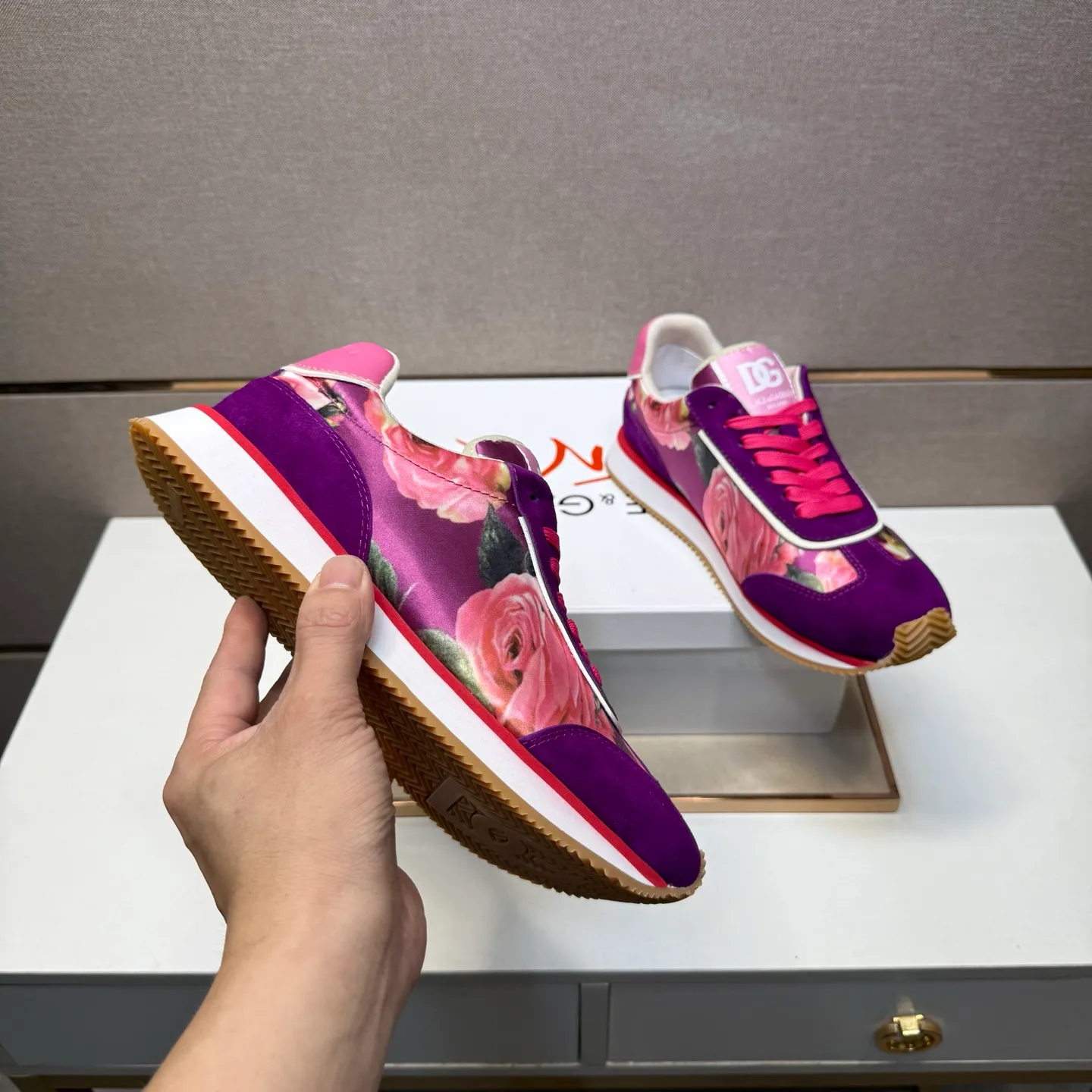 ⬛️Men's shoes💰p462【DG～】Couple casual shoes, 2025z cabinet sales simultaneously 🔶Size: 35-44#️⃣ 🔷2 colors🔜The upper is made of multi-material splicing➕Mesh lining, comfortable and breathable, sole: original comfortable, wear-resistant and non-slip outsole, ⚠️Real 📱Photographed🎬The real thing is better📢📢📢